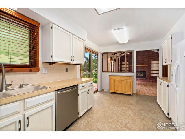 2938 Glendevey Dr, Loveland, CO 80538