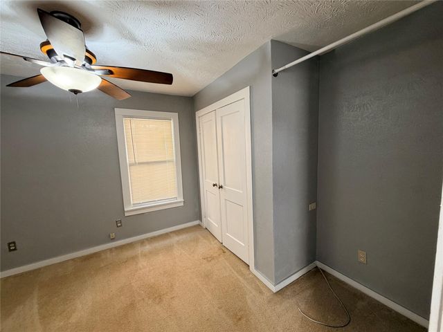 1322 Avenue N B, Huntsville, TX 77340