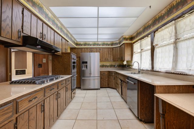 1120 263rd Street, Crete, IL 60417