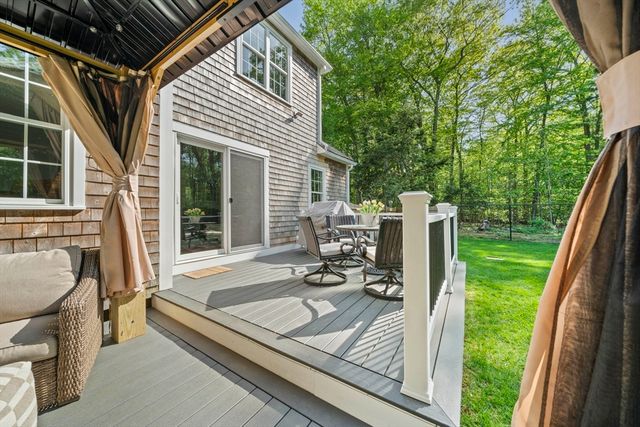 4 Bruce Rd, Holbrook, MA 02343
