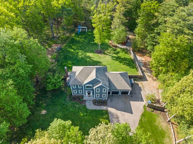 4 Bruce Rd, Holbrook, MA 02343