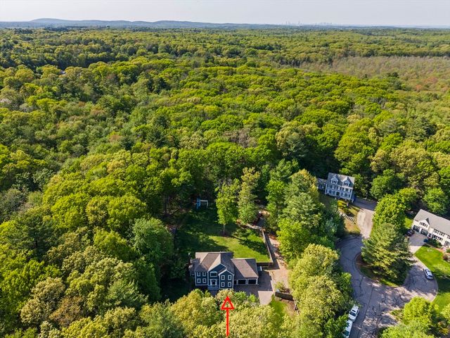 4 Bruce Rd, Holbrook, MA 02343