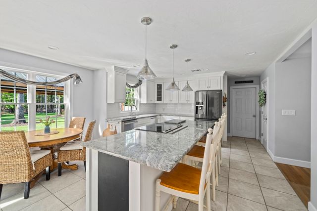 4 Bruce Rd, Holbrook, MA 02343