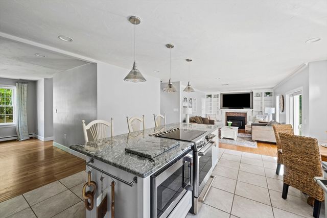 4 Bruce Rd, Holbrook, MA 02343