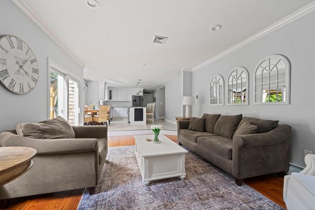 4 Bruce Rd, Holbrook, MA 02343