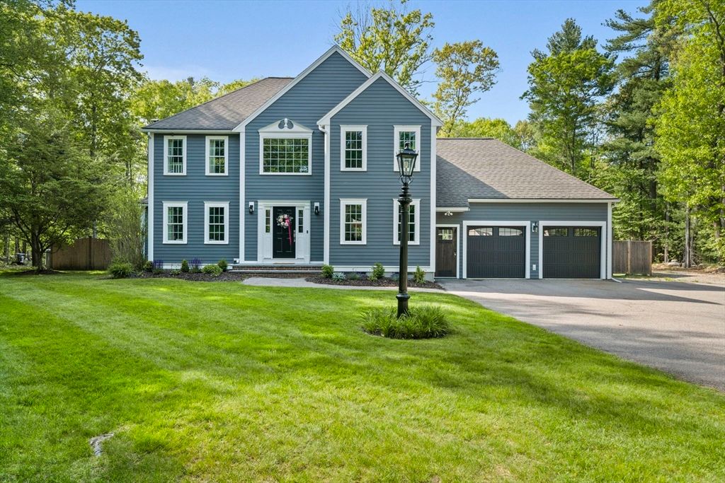 4 Bruce Rd, Holbrook, MA 02343