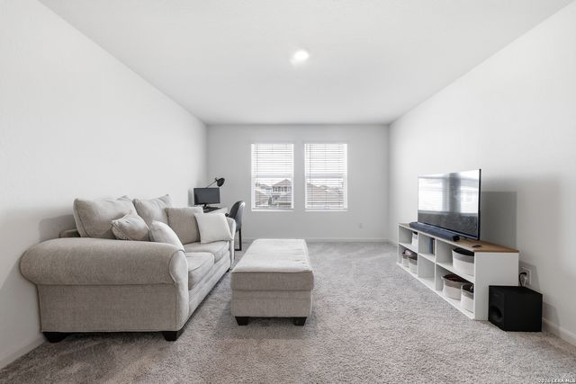 7726 Fern Holw, San Antonio, TX 78252