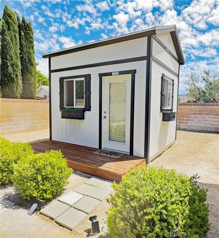 44034 Halcom, Lancaster, CA 93536