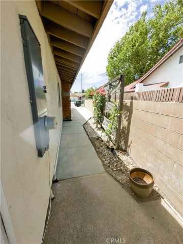 44034 Halcom, Lancaster, CA 93536