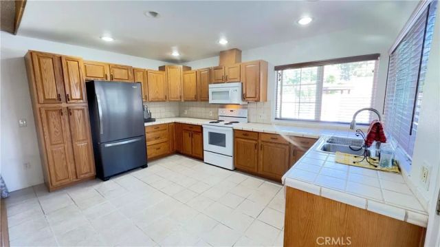 44034 Halcom, Lancaster, CA 93536