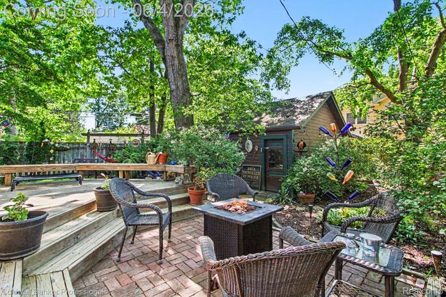 42 Wellesley Drive, Pleasant Ridge, MI 48069
