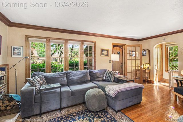 42 Wellesley Drive, Pleasant Ridge, MI 48069