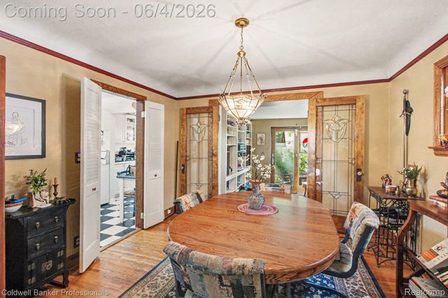 42 Wellesley Drive, Pleasant Ridge, MI 48069