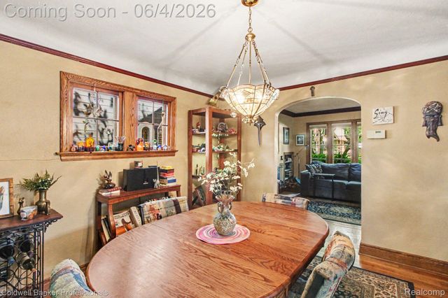 42 Wellesley Drive, Pleasant Ridge, MI 48069