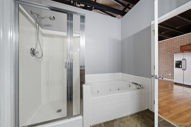 54 W Bethune Street 44, Detroit, MI 48202