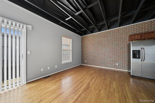 54 W Bethune Street 44, Detroit, MI 48202