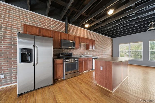 54 W Bethune Street 44, Detroit, MI 48202