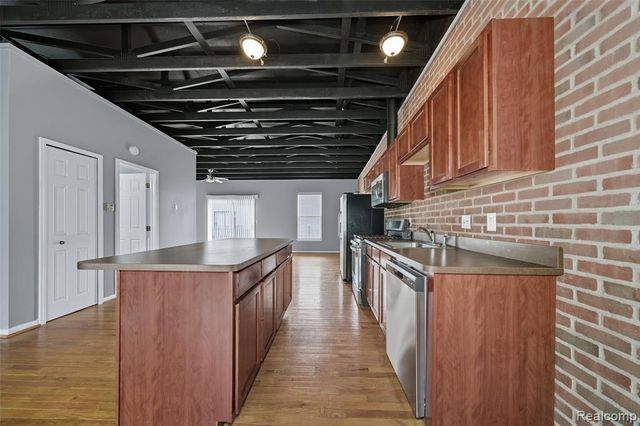 54 W Bethune Street 44, Detroit, MI 48202