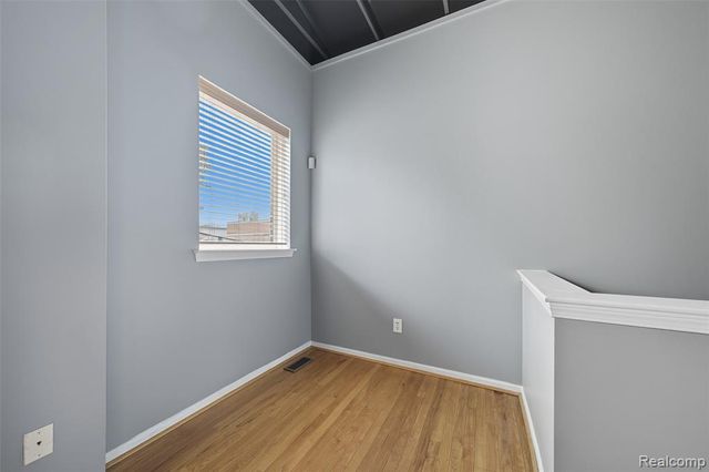 54 W Bethune Street 44, Detroit, MI 48202