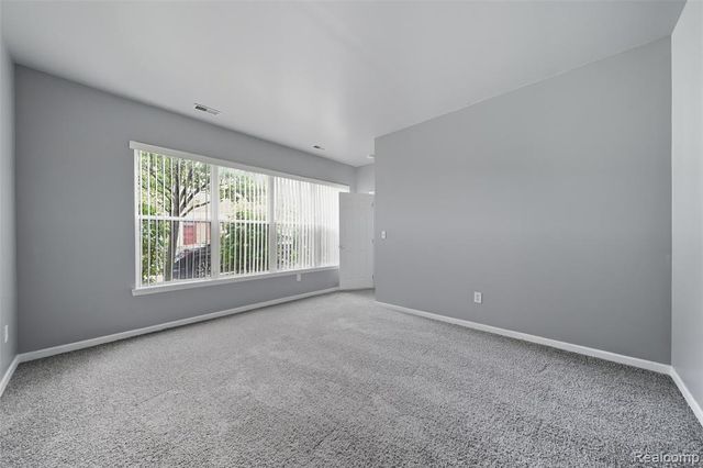 54 W Bethune Street 44, Detroit, MI 48202