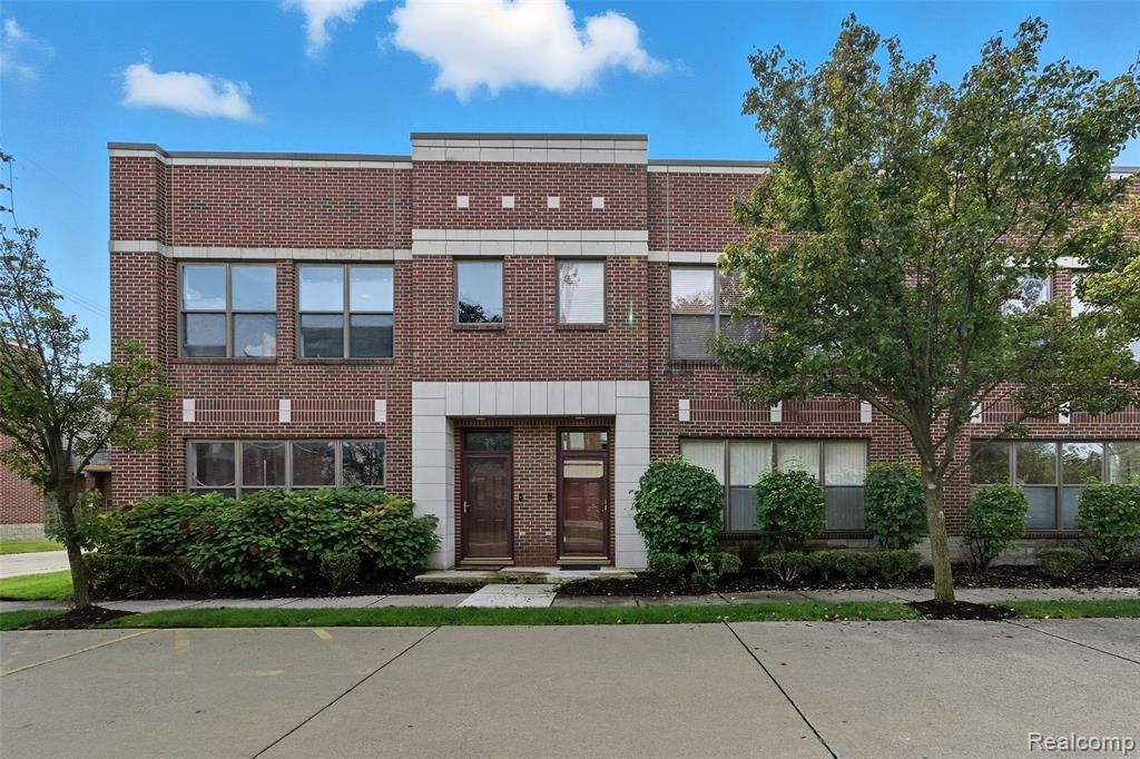 54 W Bethune Street 44, Detroit, MI 48202