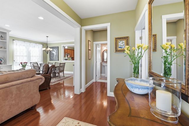 150 Allen Rd E, South Burlington, VT 05403