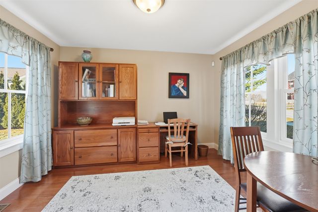 150 Allen Rd E, South Burlington, VT 05403