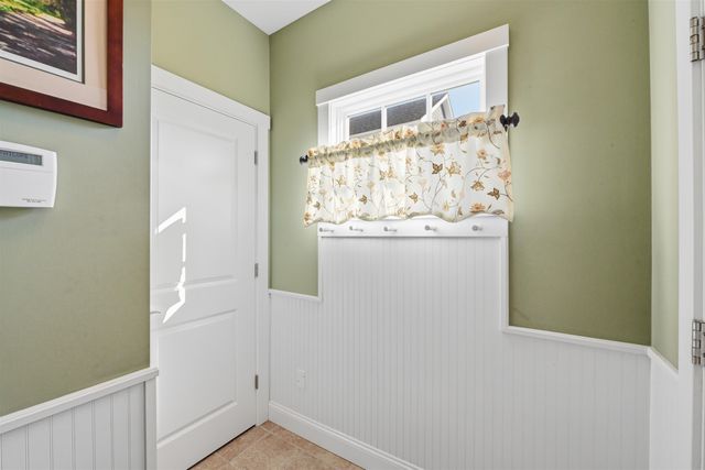 150 Allen Rd E, South Burlington, VT 05403