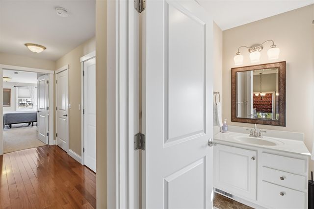 150 Allen Rd E, South Burlington, VT 05403