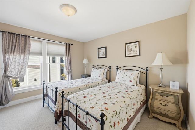 150 Allen Rd E, South Burlington, VT 05403