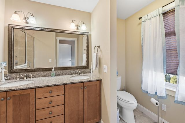 150 Allen Rd E, South Burlington, VT 05403