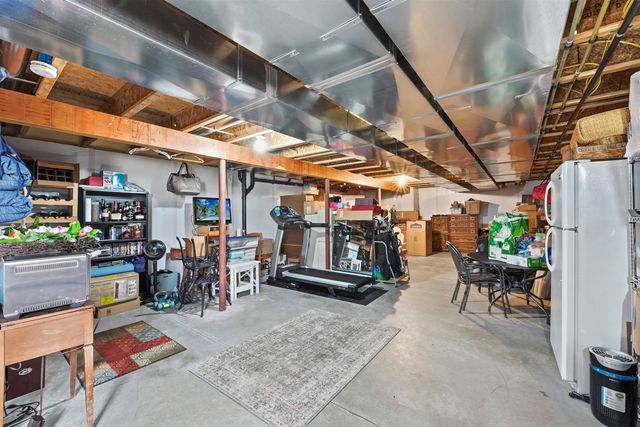 150 Allen Rd E, South Burlington, VT 05403