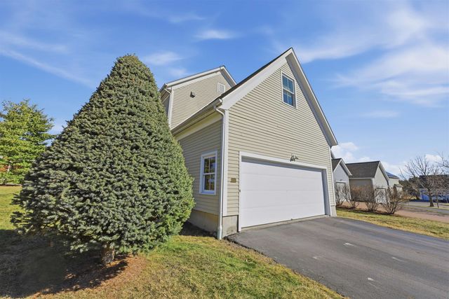 150 Allen Rd E, South Burlington, VT 05403