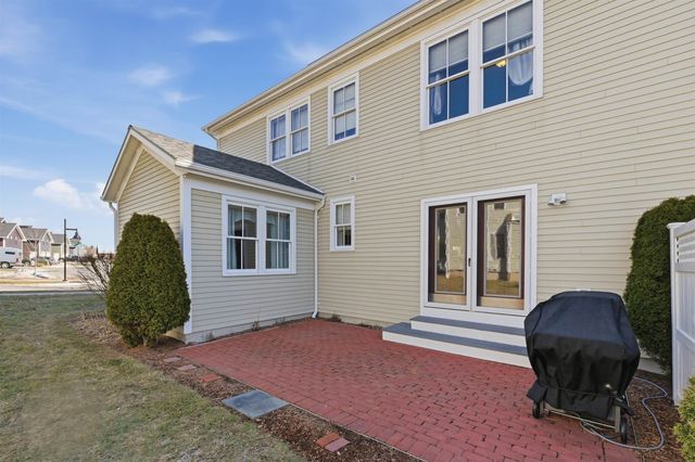 150 Allen Rd E, South Burlington, VT 05403