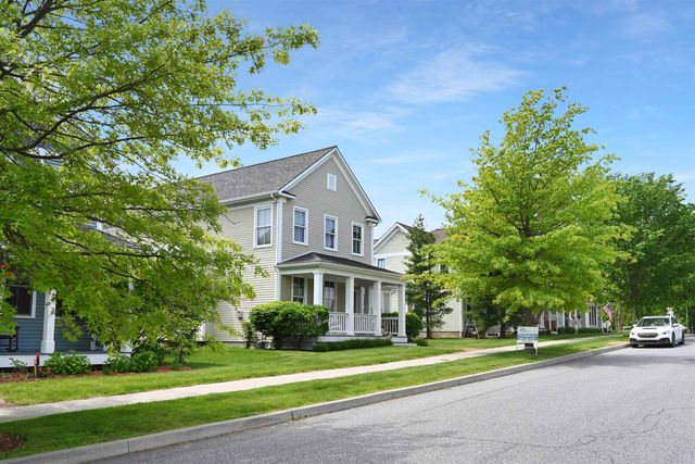 150 Allen Rd E, South Burlington, VT 05403