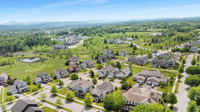 150 Allen Rd E, South Burlington, VT 05403