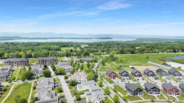 150 Allen Rd E, South Burlington, VT 05403