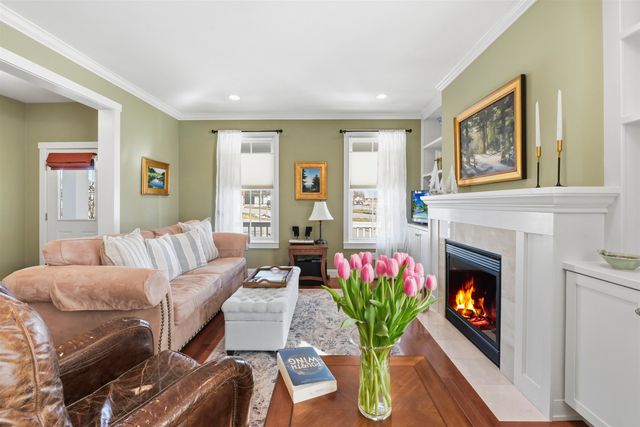 150 Allen Rd E, South Burlington, VT 05403