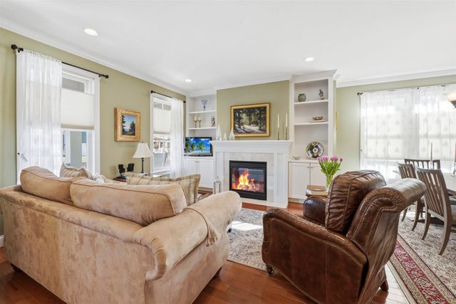 150 Allen Rd E, South Burlington, VT 05403