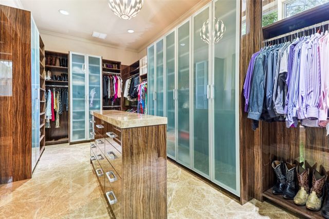 17704 Cedar Creek Canyon Drive, Dallas, TX 75252