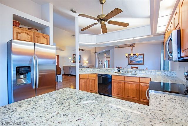 836 102nd AVE N, Naples, FL 34108