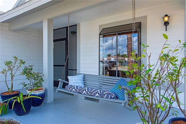 836 102nd AVE N, Naples, FL 34108