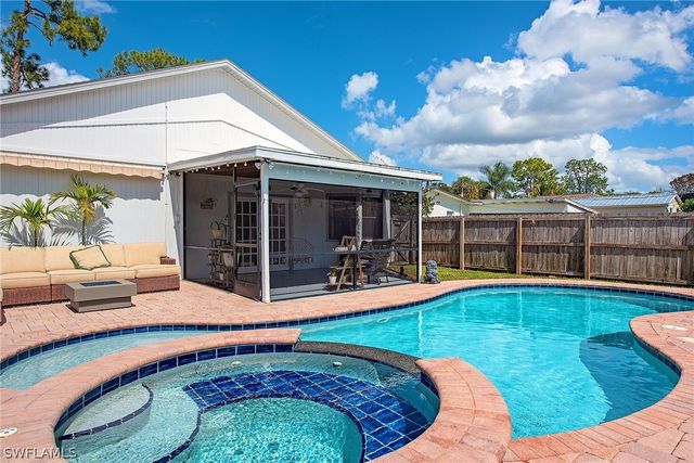 836 102nd AVE N, Naples, FL 34108