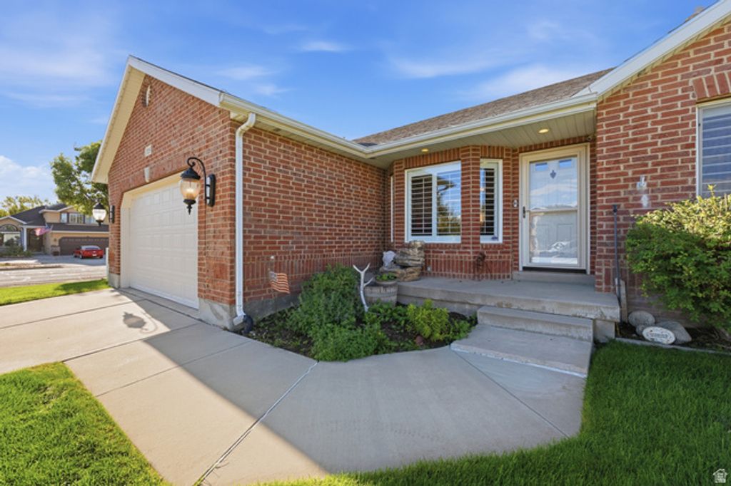 3215 W CAMERON COURT, South Jordan, UT 84095 — photo 4