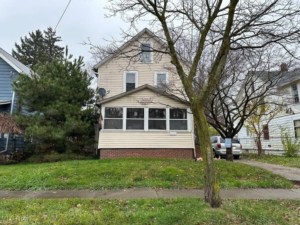 2351 13th Street SW, Akron, OH 44314