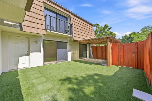 9139 SW 23RD Street C, Davie, FL 33324