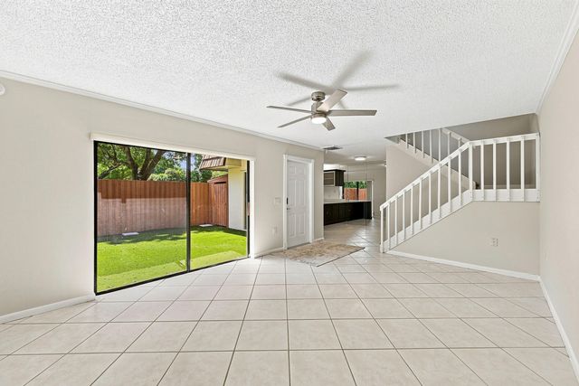 9139 SW 23RD Street C, Davie, FL 33324
