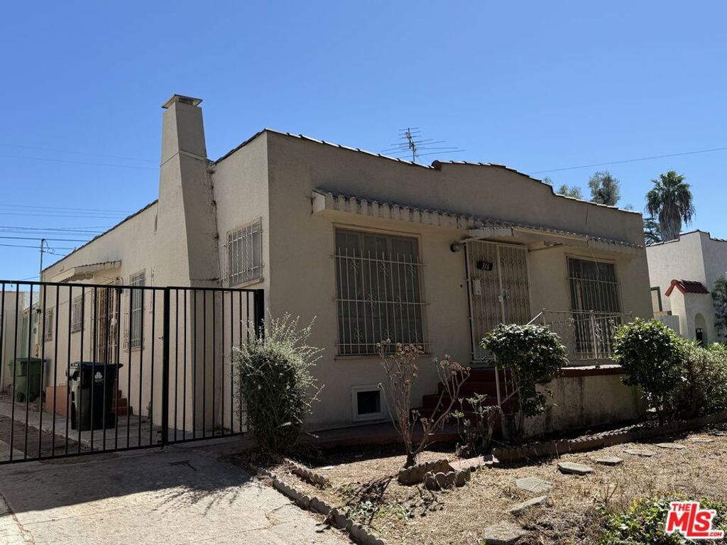 316 N Bronson Avenue, Los Angeles, CA 90004 — exterior