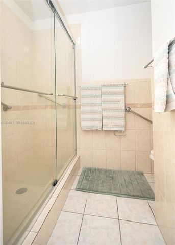 3350 Torremolinos Ave F-40, Doral, FL 33178
