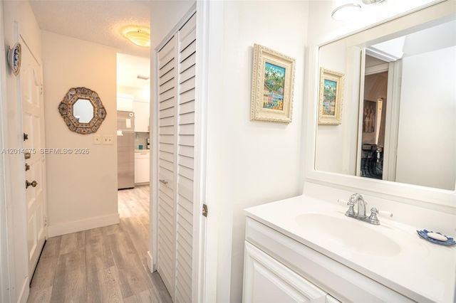 3350 Torremolinos Ave F-40, Doral, FL 33178